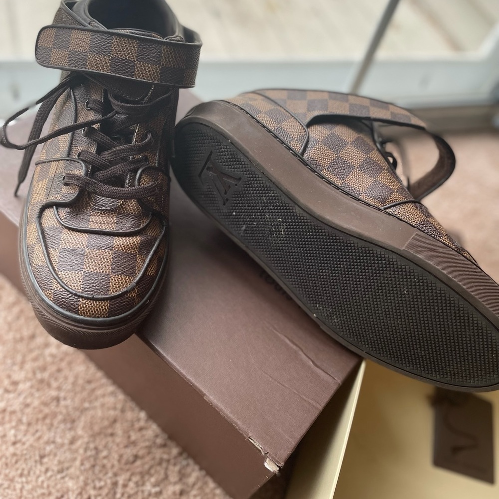 9.5 men’s Louis Vuitton tennis shoe - Picture 4 of 7